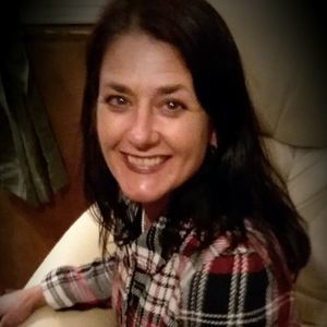 Meet your Posher, Vickie e.